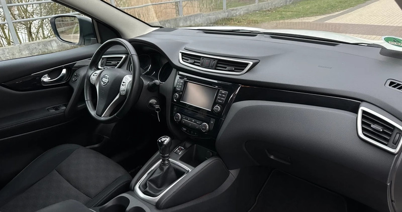 Nissan Qashqai cena 57900 przebieg: 120000, rok produkcji 2017 z Wrocław małe 562